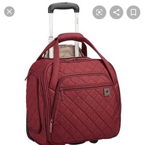 NEW DELSEY QUILTED ROLLING WEEKENDER